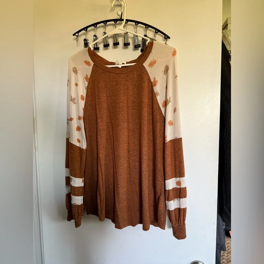 Maurices - Colorblock Fall Leaves Long Sleeve Tee (Size: Large) - Picture 2 of 2